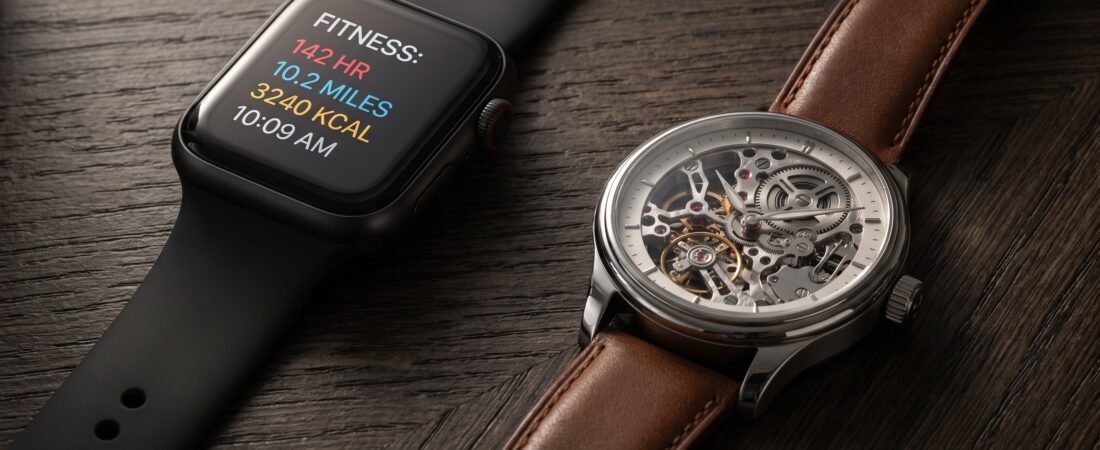 Smartwatch vs Traditional Watch in 2026: Which One Should You Wear?